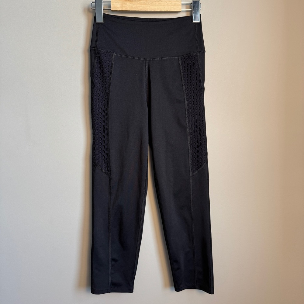 La Senza Black Mesh Inset Athletic Leggings Size Small Capri Cropped Athleisure